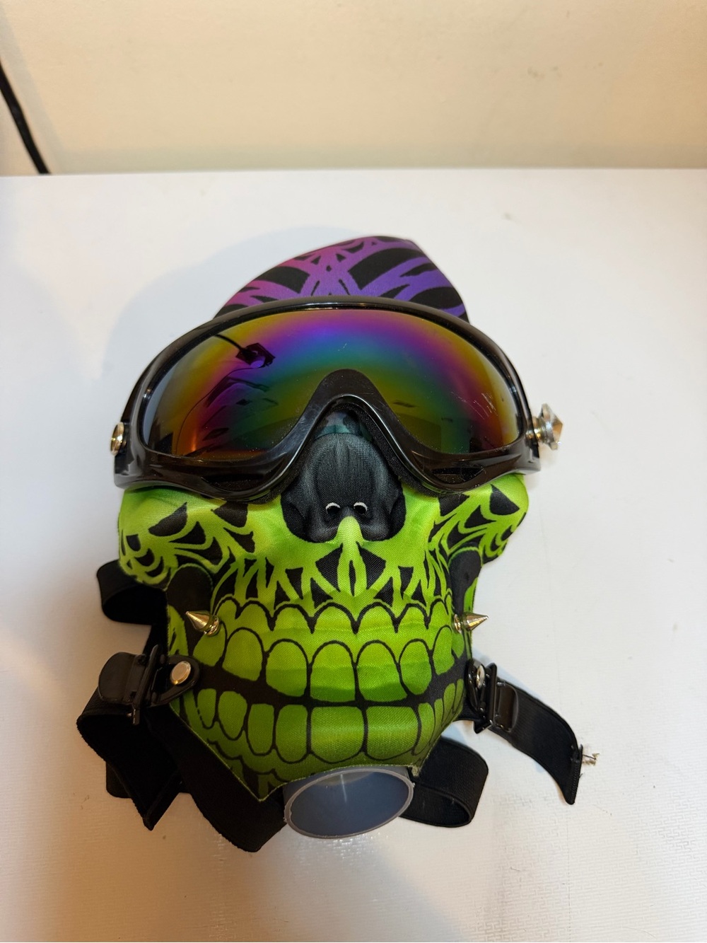 Neon Green Skull Smoke gas Face Mask with Mirrored Goggles